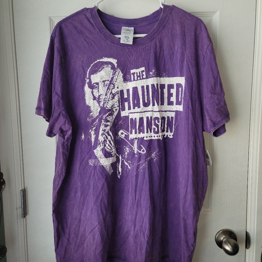 NWT Disney Parks The Haunted Mansion Master Gracey Graphic Purple T-Shirt  SZXL